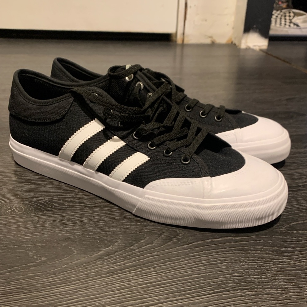 Adidas matchcourt men’s